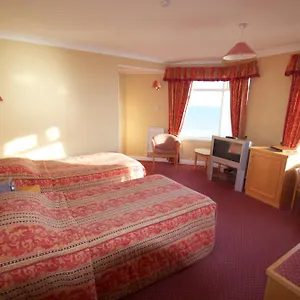 3* Otel Expanse